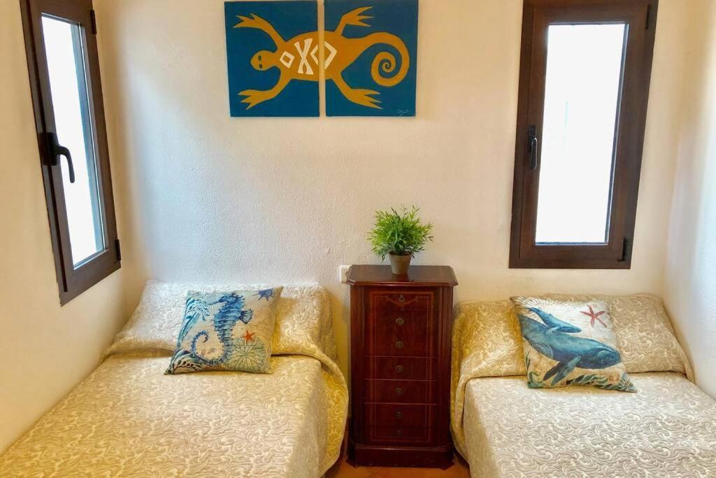Gatu Premium Villa Lurberri Piscina Privada, 4 Dormitorios, 2 Banos, Parking , Jardines, " Preferente Mayores De 25 Anos Y Familias " In Y Barbacoa Chiclana de la Frontera Buitenkant foto