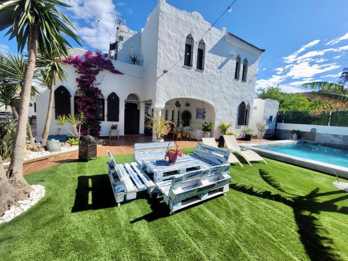 Gatu Premium Villa Lurberri Piscina Privada, 4 Dormitorios, 2 Banos, Parking , Jardines, " Preferente Mayores De 25 Anos Y Familias " In Y Barbacoa Chiclana de la Frontera Buitenkant foto