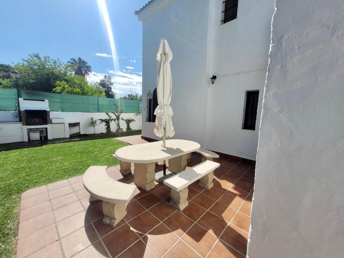 Gatu Premium Villa Lurberri Piscina Privada, 4 Dormitorios, 2 Banos, Parking , Jardines, " Preferente Mayores De 25 Anos Y Familias " In Y Barbacoa Chiclana de la Frontera Buitenkant foto