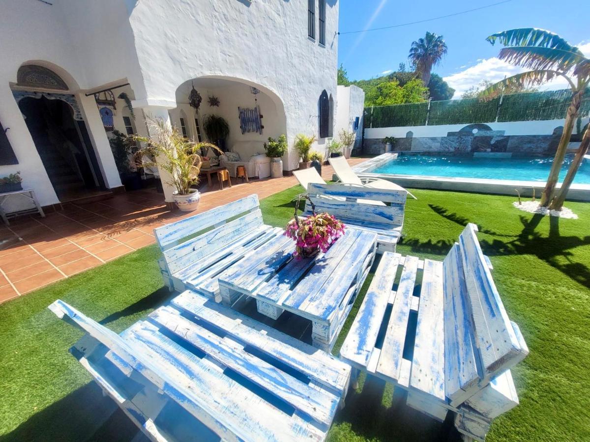 Gatu Premium Villa Lurberri Piscina Privada, 4 Dormitorios, 2 Banos, Parking , Jardines, " Preferente Mayores De 25 Anos Y Familias " In Y Barbacoa Chiclana de la Frontera Buitenkant foto