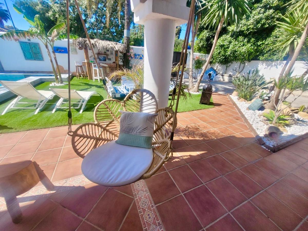 Gatu Premium Villa Lurberri Piscina Privada, 4 Dormitorios, 2 Banos, Parking , Jardines, " Preferente Mayores De 25 Anos Y Familias " In Y Barbacoa Chiclana de la Frontera Buitenkant foto